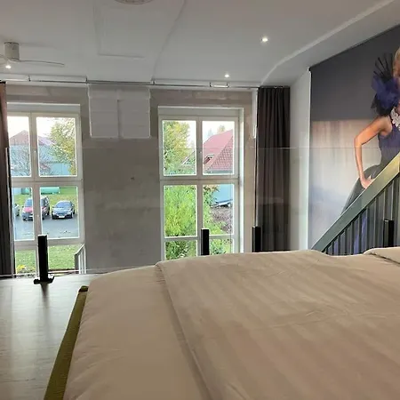 Duplex Loft Mit Garten