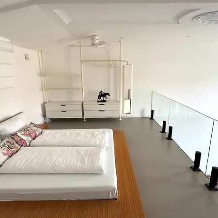 Duplex Loft Mit Garten